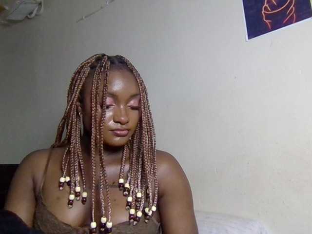 Kimzey live cam on BongaCams