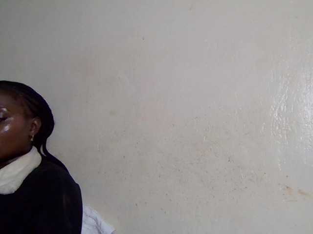 SweetKimmie — live female cam