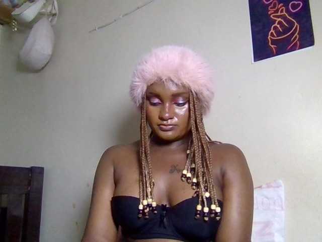 Kimzey live cam on BongaCams