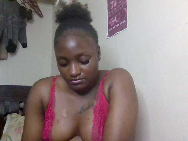 Kimzey live cam on BongaCams