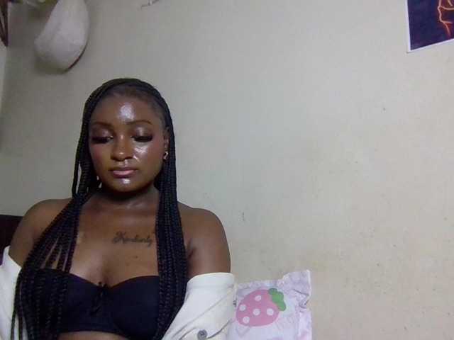 Kimzey live cam on BongaCams