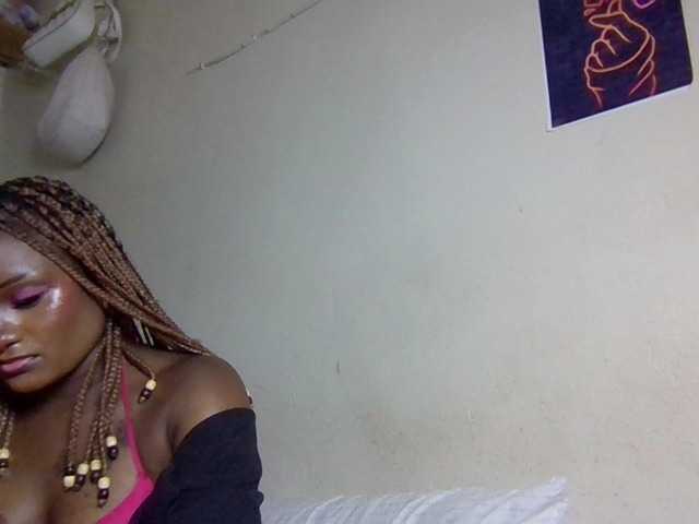 Kimzey live cam on BongaCams