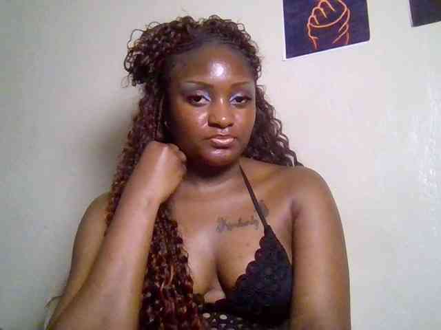 SweetKimmie webcam