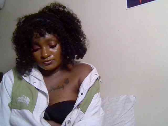 SweetKimmie webcam