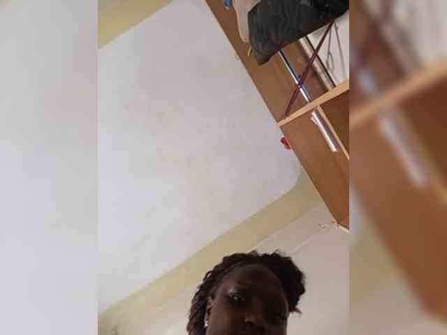SweetKimmie webcam