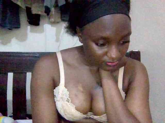 SweetKimmie webcam