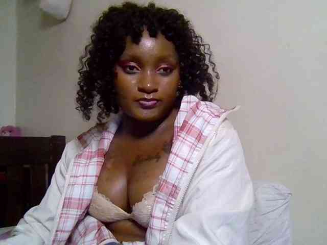 SweetKimmie webcam