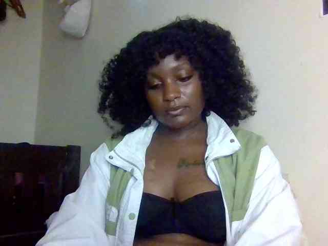 SweetKimmie webcam