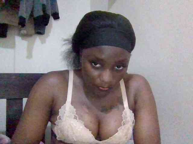 SweetKimmie webcam