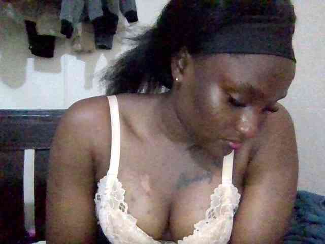 SweetKimmie webcam