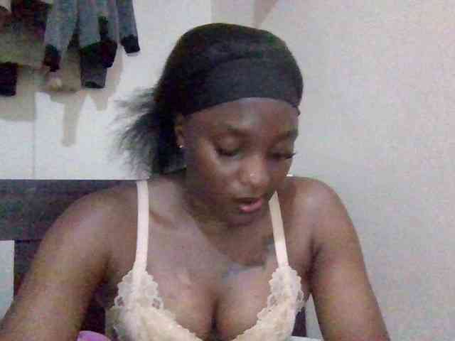 SweetKimmie webcam
