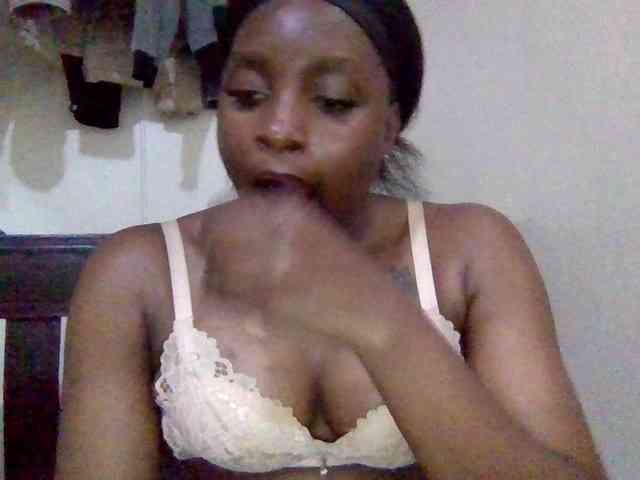SweetKimmie webcam