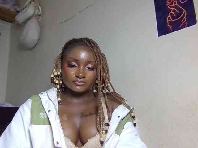 Kimzey Live Webcam on BongaCams