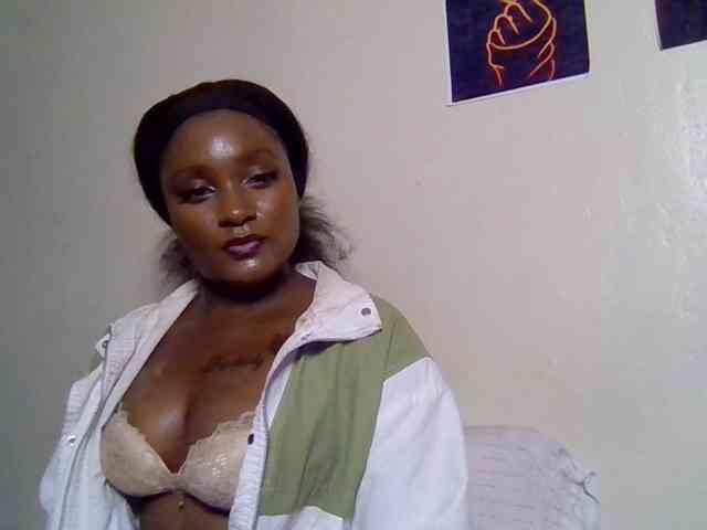 SweetKimmie webcam