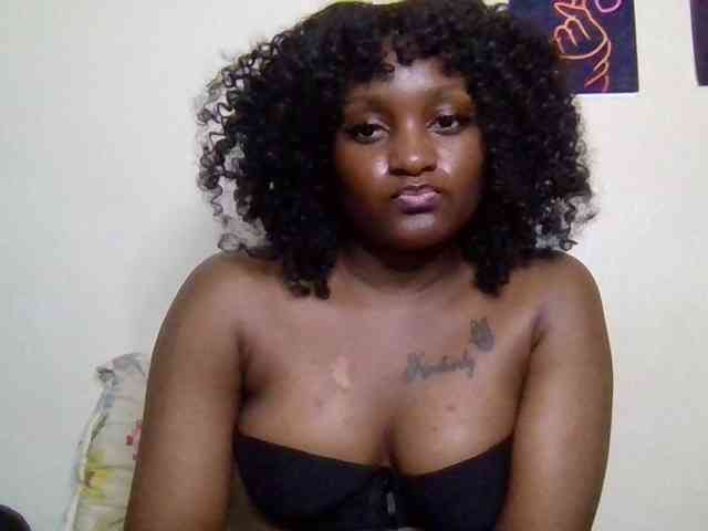 SweetKimmie webcam