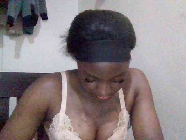 SweetKimmie webcam