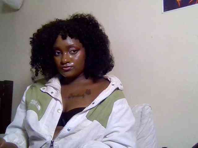 SweetKimmie webcam
