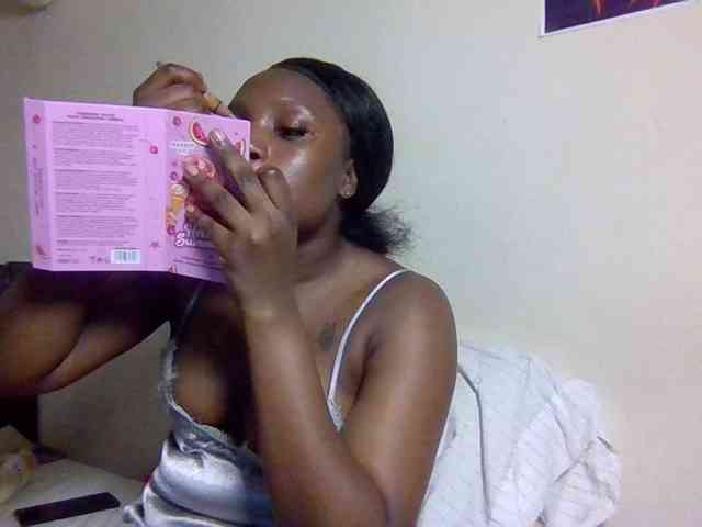 SweetKimmie webcam