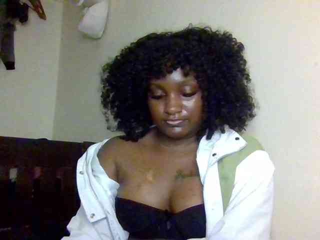 SweetKimmie webcam