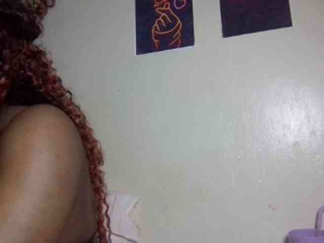 Kimzey Live Webcam on BongaCams