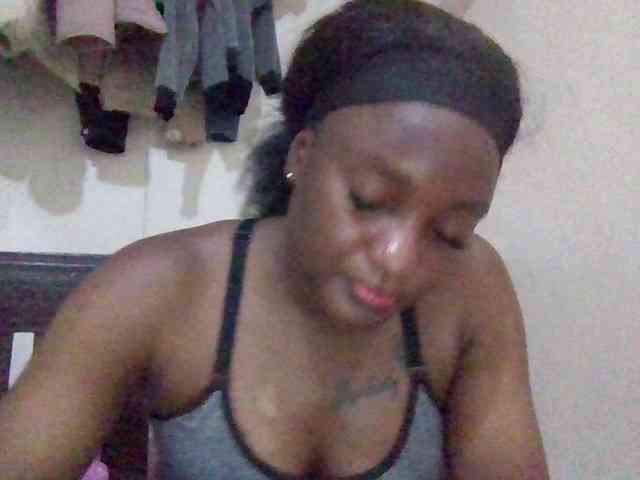 SweetKimmie webcam