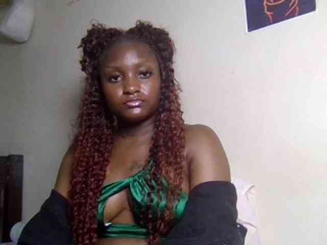 Kimzey Live Webcam on BongaCams