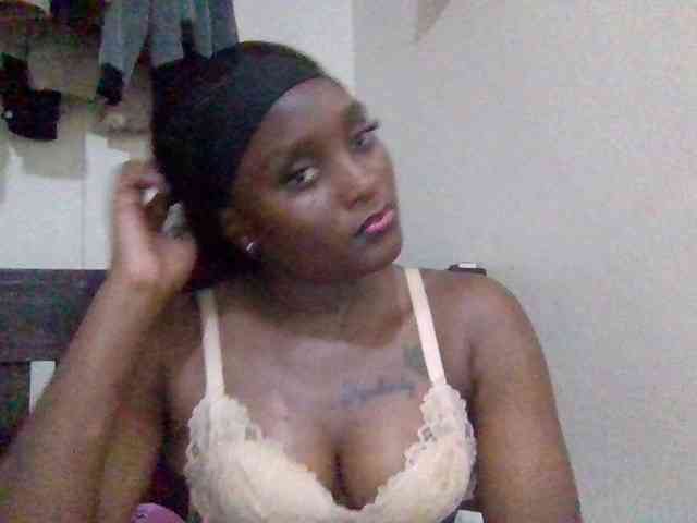 SweetKimmie webcam