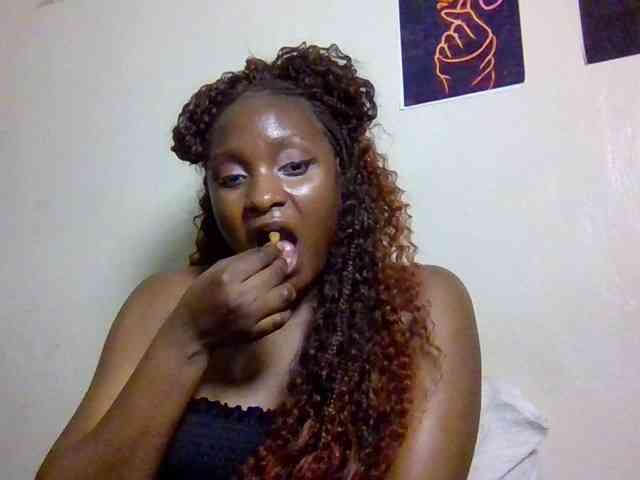 SweetKimmie webcam