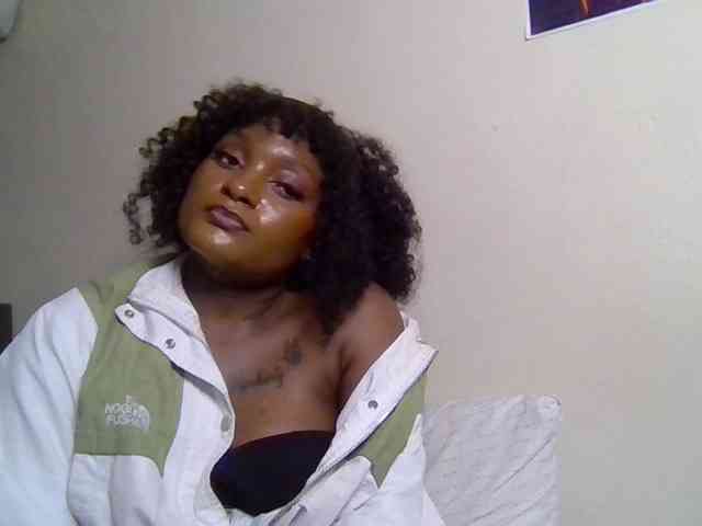 SweetKimmie webcam