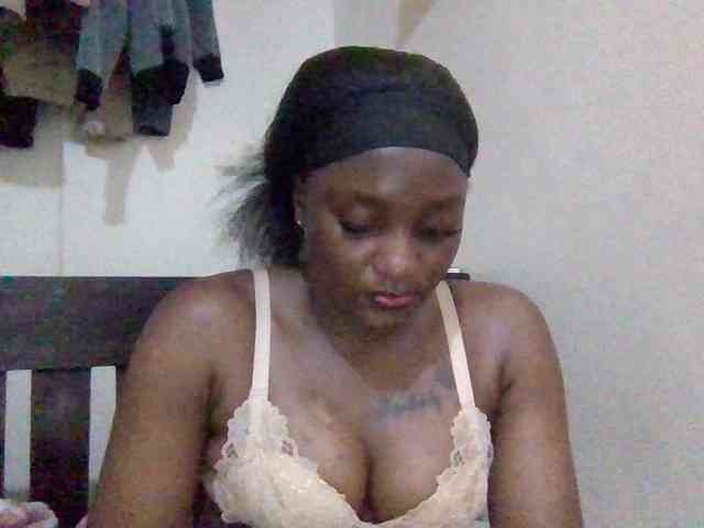 SweetKimmie webcam