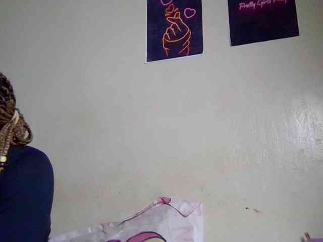 SweetKimmie webcam