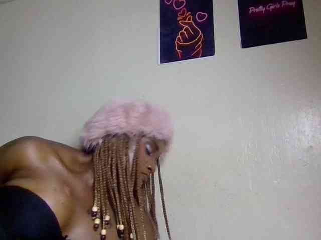 SweetKimmie webcam