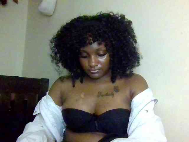 SweetKimmie webcam