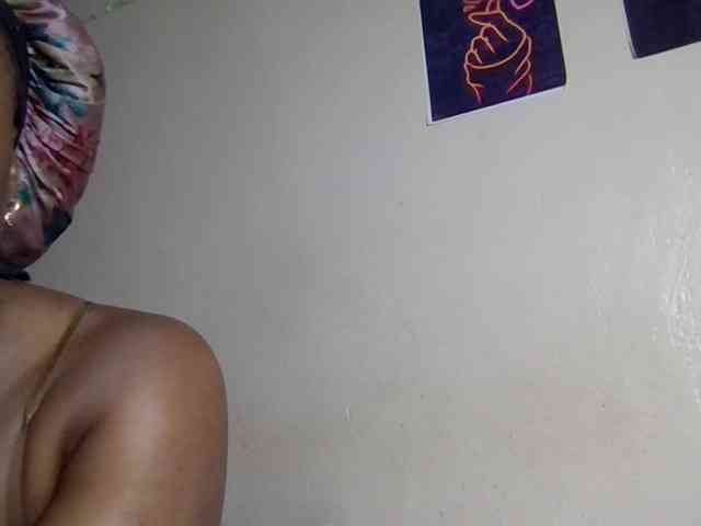 SweetKimmie webcam