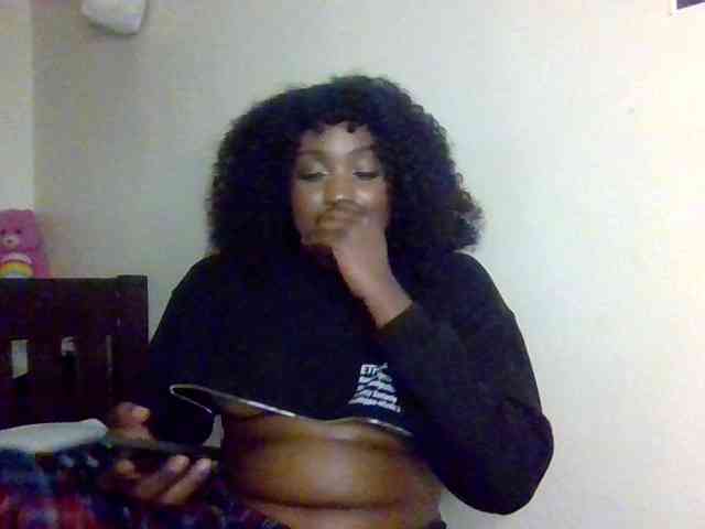 SweetKimmie webcam