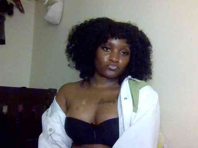 SweetKimmie webcam