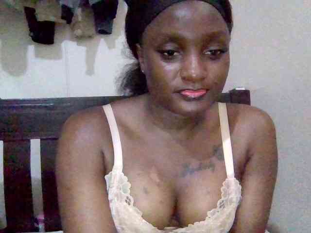 SweetKimmie webcam