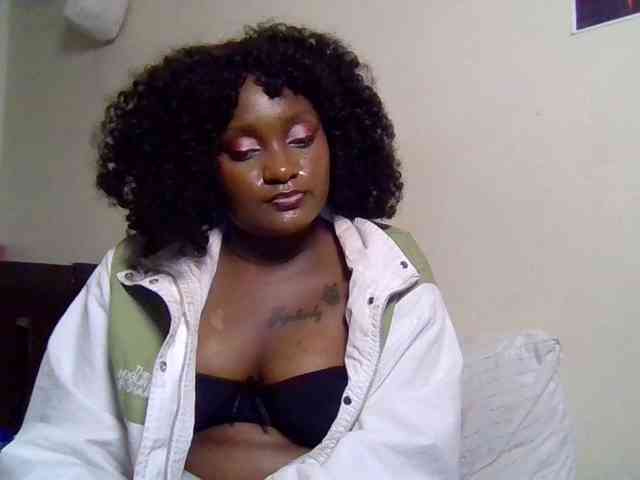 SweetKimmie webcam