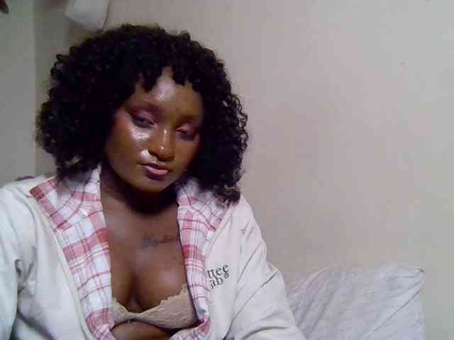 SweetKimmie webcam