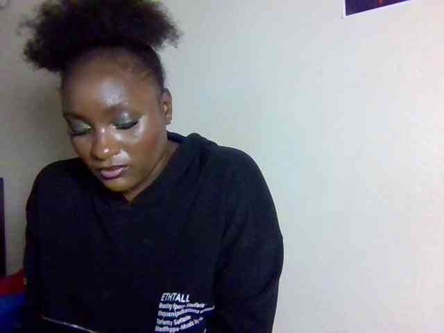 SweetKimmie webcam