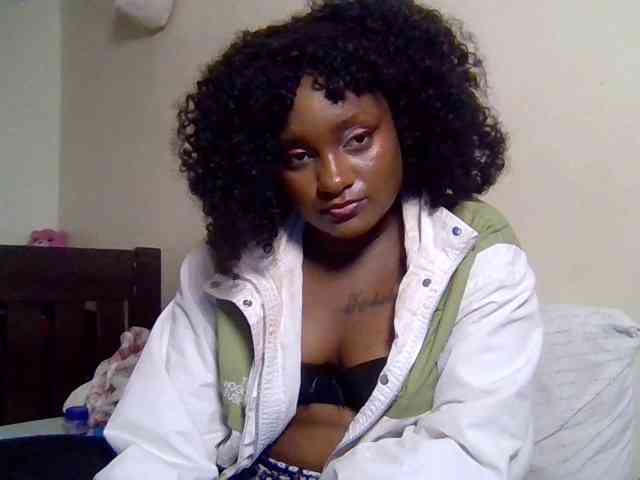 SweetKimmie webcam