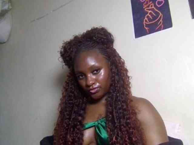 Kimzey Live Webcam on BongaCams