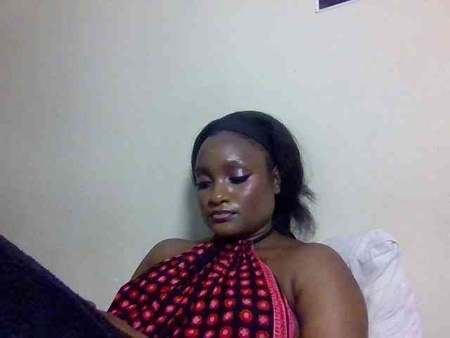 SweetKimmie webcam