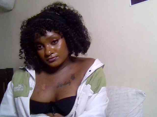 SweetKimmie webcam