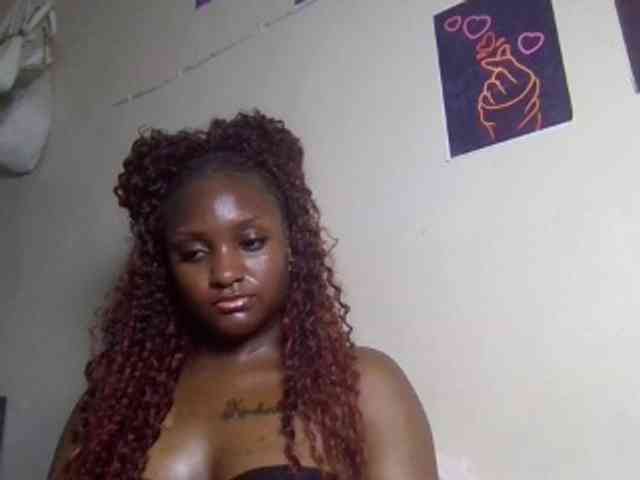 SweetKimmie webcam