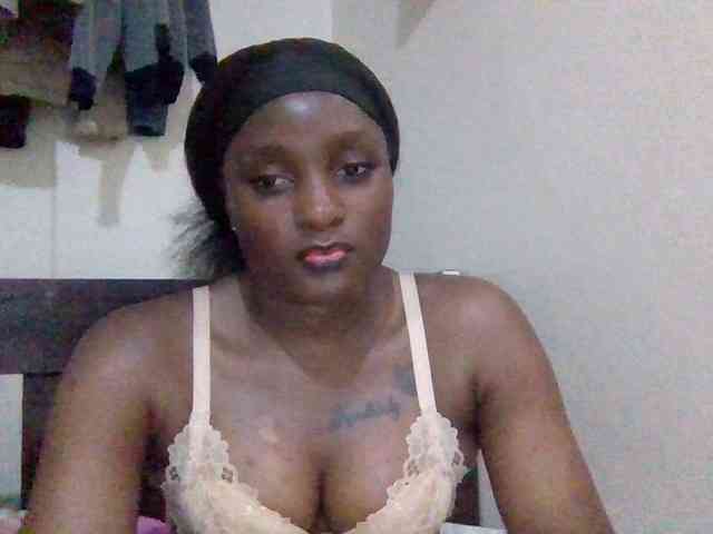 SweetKimmie webcam