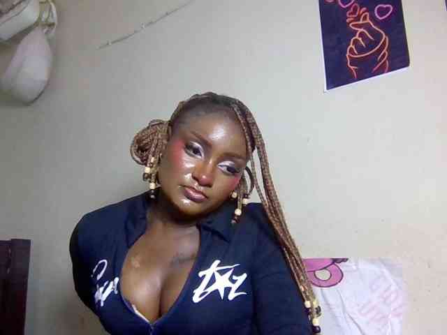 SweetKimmie webcam