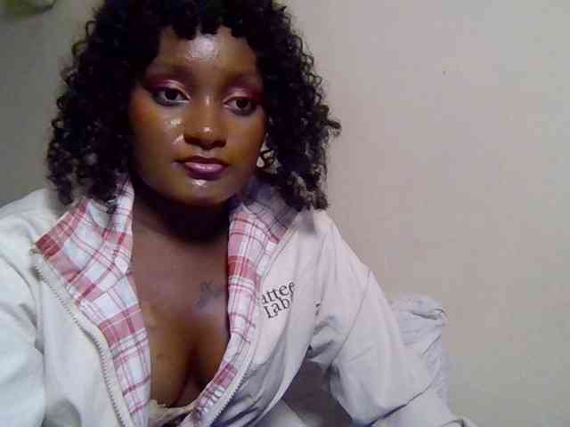 SweetKimmie webcam