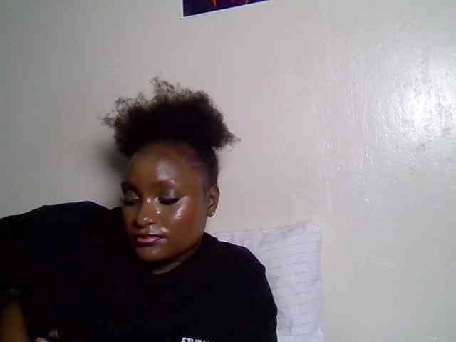 SweetKimmie webcam
