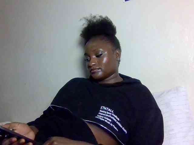 SweetKimmie webcam
